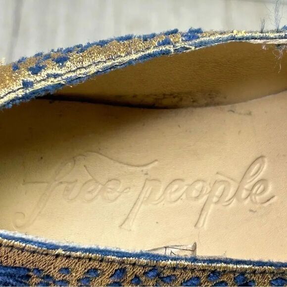 Free People Snake Eyes Metallic Gold Blue Fabric Flat Loafer Women’s Size 7 37 - Picture 9 of 10
